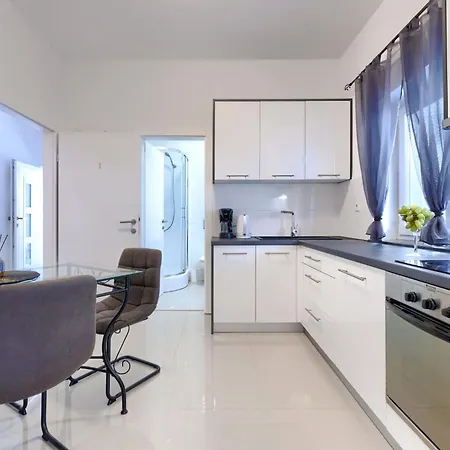 Amra 1 By Interhome Апартаменты Пореч