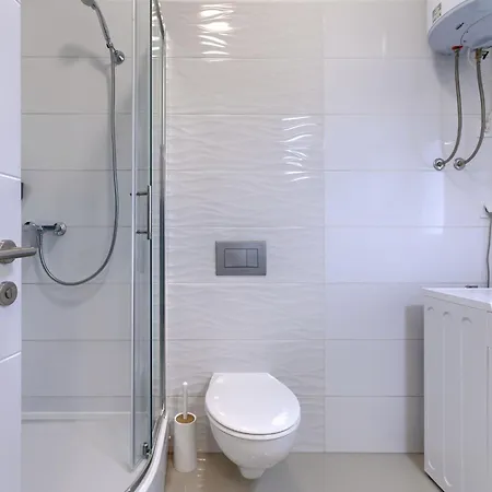 Amra 1 By Interhome شقة